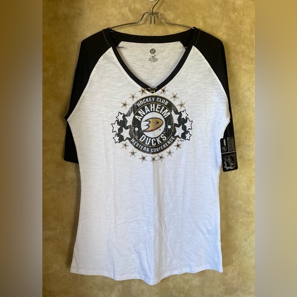 NWT NHL Anaheim Ducks Women's Black and White Raglan Top 100% Cotton Large - Picture 1 of 6